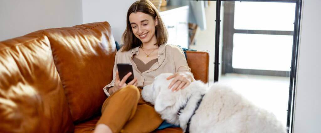 Continuous Glucose Monitoring for Diabetic Dogs with the FreeStyle Libre System